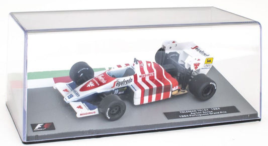 Ferrari 500 F2 - 1953 Nino Farina F1 Collection - Cased 1:43 – diecast model (view 2)