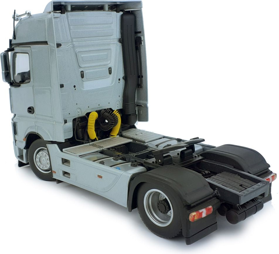Available to Order – Mercedes Benz Actros Bigspace 4x2 Silver 1:32 (MAR 1909-03)