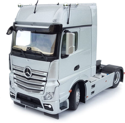 Available to Order – Mercedes Benz Actros Gigaspace 4x2 Silver 1:32 (MAR 1911-03)