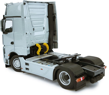 Available to Order – Mercedes Benz Actros Gigaspace 4x2 Silver 1:32 (MAR 1911-03)