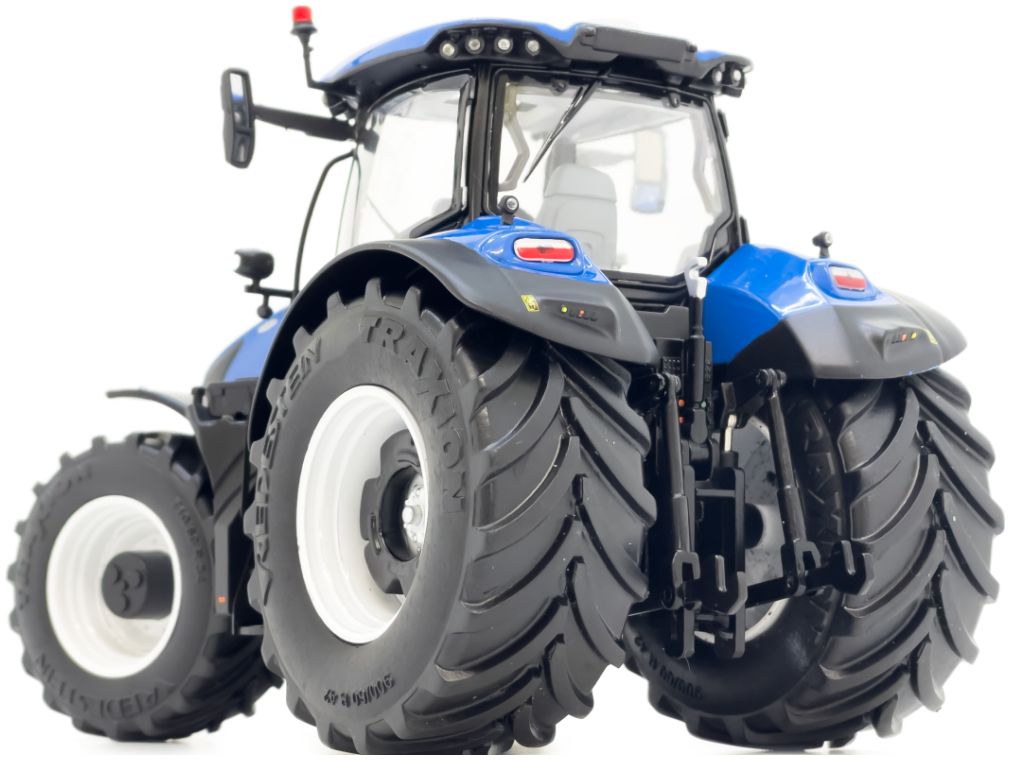 Available to Order – New Holland T7.340 HD Blue 1:32 (MAR 2408)