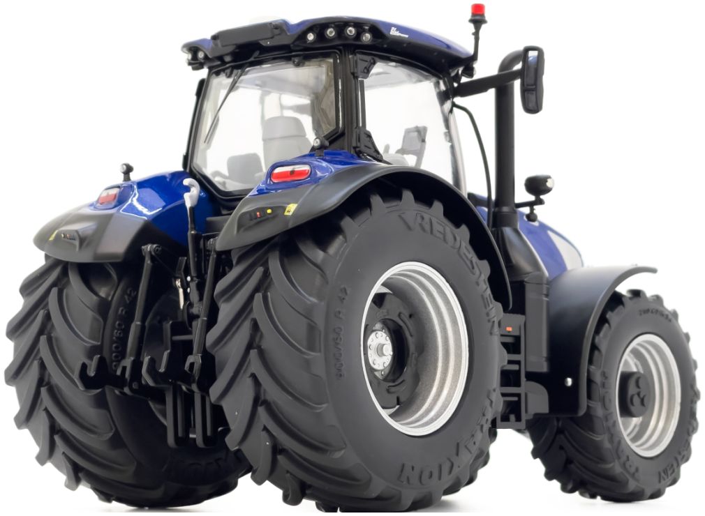 Available to Order – New Holland T7.340 HD Blue Power 1:32 (MAR 2409)