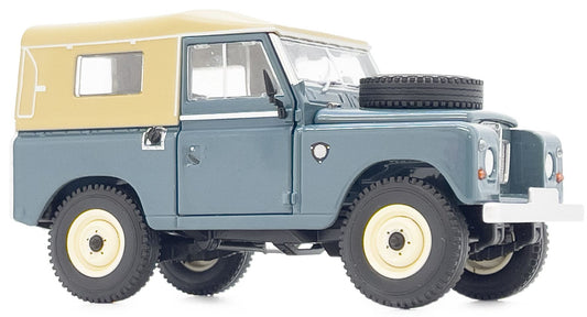 Available to Order – Land Rover Series 3 88 Softtop Marine Blue 1:32 (MAR 2420-01)