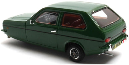 Reliant Robin Saloon Green 1973-1981 1:43 Matrix Model (view 2)