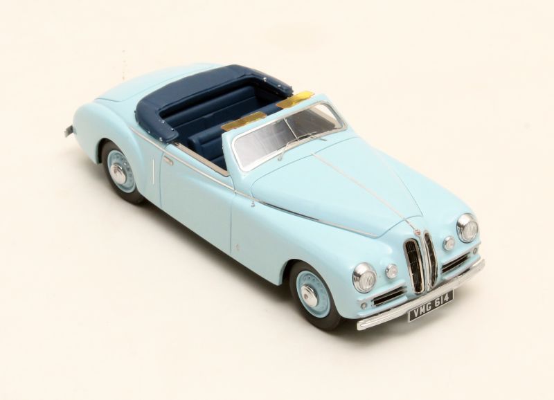Available To Order – Bristol 400 DHC Pininfarina Blue 1948 1:43 (MAX 40204-101)