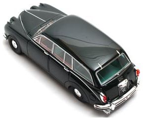 Available to Order – Jaguar MK2 Country Estate Green 1963 1:43 (MAX 41001-112)