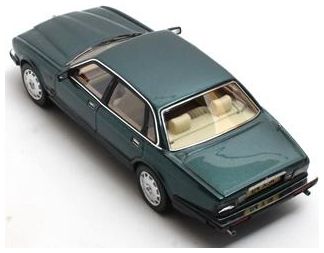 Jaguar XJR (XJ40) Blue Metallic 1991-1994 1:43 – diecast model (view 2)