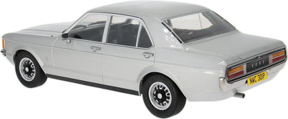 Ford Granada MK1 - Silver - RHD UK Exclusive 360pcs 1:18 MCG Model (view 3)