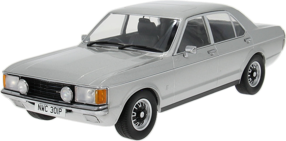 Ford Granada MK1 - Silver - RHD UK Exclusive 360pcs 1:18 MCG Model (view 5)