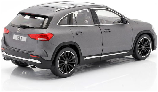 Mercedes GLA-Class (H247) 2020 Mountain Grey 1:18 - Z-Models 1:18 (view 2)