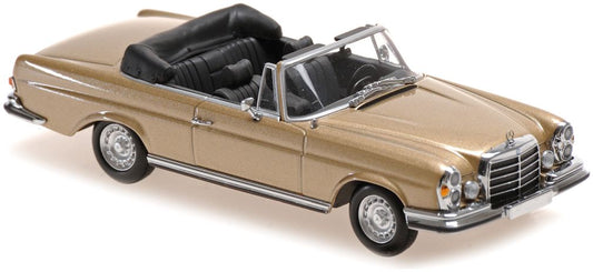 Mercedes-Benz 280 Se 3.5 Cabriolet (W 111) 1970 - Gold Metallic 1:43 Minichamps Model (view 2)