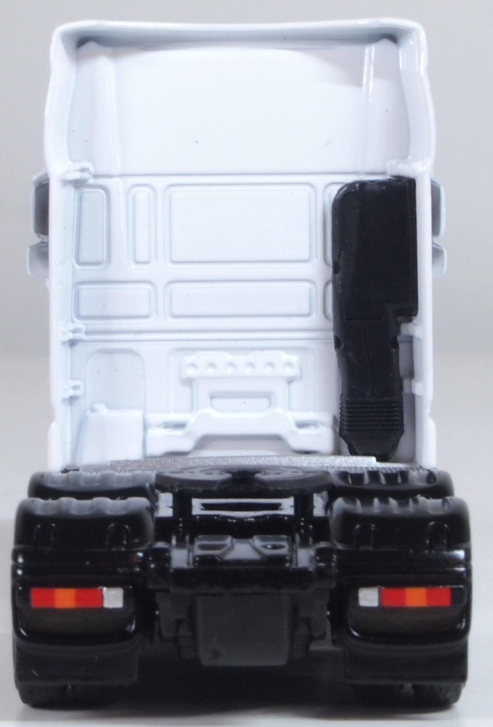 Available To Order – DAF XF Euro 6 Cab White 1:76 Oxford Diecast Model (OXF 76WHDAFCAB)