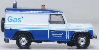 Land Rover Defender LWB British Gas 1:148 Oxford Diecast Model (view 4)