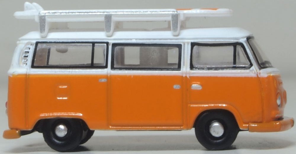 VW T2 Bay Window Bus/Surfboards Signal Orange 1:148 Oxford Diecast Model (view 4)