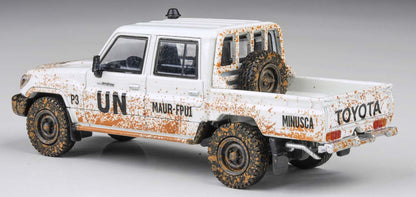Available to Order – Toyota Land Cruiser LC79 UN Minusca Off Road Effect 2014 (LHD) 1:64 (PAR 55687)