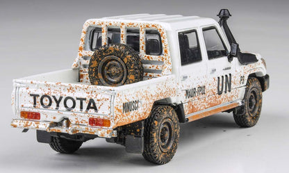 Available to Order – Toyota Land Cruiser LC79 UN Minusca Off Road Effect 2014 (LHD) 1:64 (PAR 55687)
