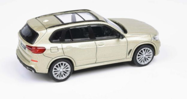 BMW X5 Sunstone (RHD) 1:64 – diecast model (view 2)