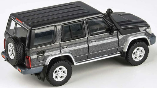 Toyota Landcruiser LC76 Graphite Grey 2014 (RHD) 1:64 – diecast model (view 2)