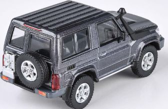 Available to Order – Toyota Land Cruiser 71 Short Wheel Base Graphite Grey 2014 (RHD) 1:64 (PAR 65562)