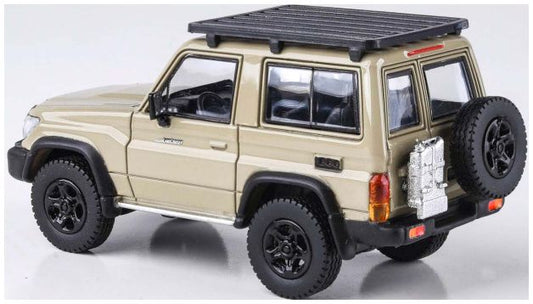 Toyota Land Cruiser 71 Sandy Taupe Anniversary Edition 2023 (RHD) 1:64 – diecast model (view 2)