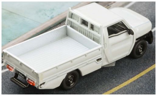 Available To Order – Toyota Hilux Champ Tamaraw Super White 2025 1:64 Para64 Model (PAR 65703)