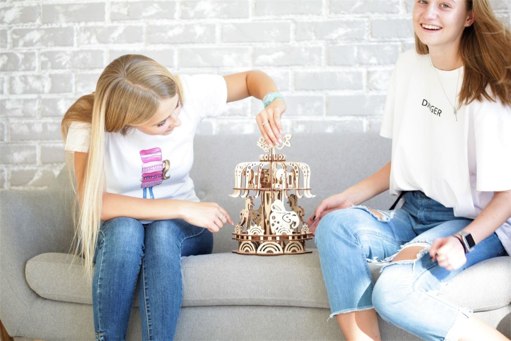 Available To Order – Carousel (137 Pieces) (180x176x420mm) (PWD 10011)