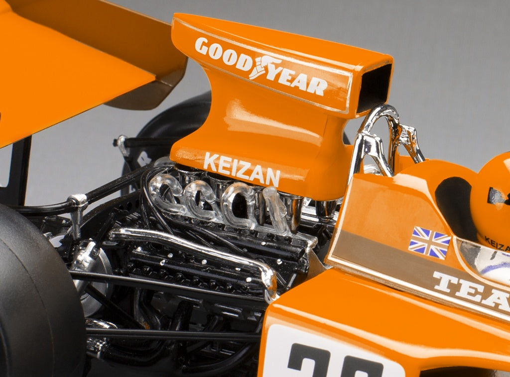 Available To Order – Lotus 72E #33 Eddie Keizan 1975 South African GP (Limited Edition 999pcs) 1:18 Quartzo Model (QUA 18294)