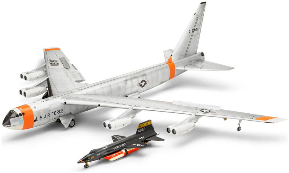 Available to Order – B-52D Stratofortress 'Platinum Edition' 1:72 (REV 03793)