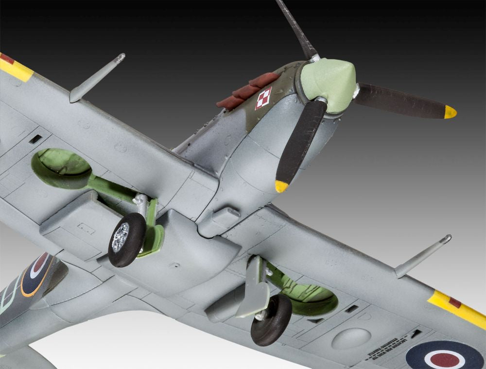 Available to Order – Supermarine Spitfire Mk.Vb 1:72 (REV 03897)