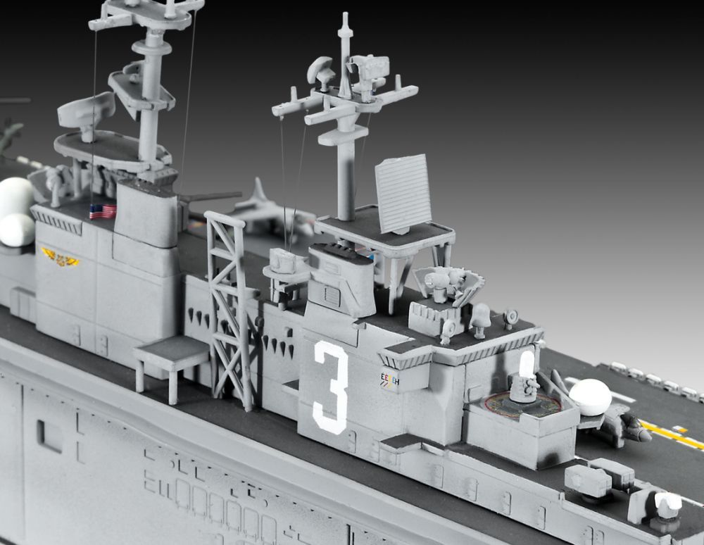 Available to Order – Assault Carrier USS Wasp Class 1:700 (REV 05178)