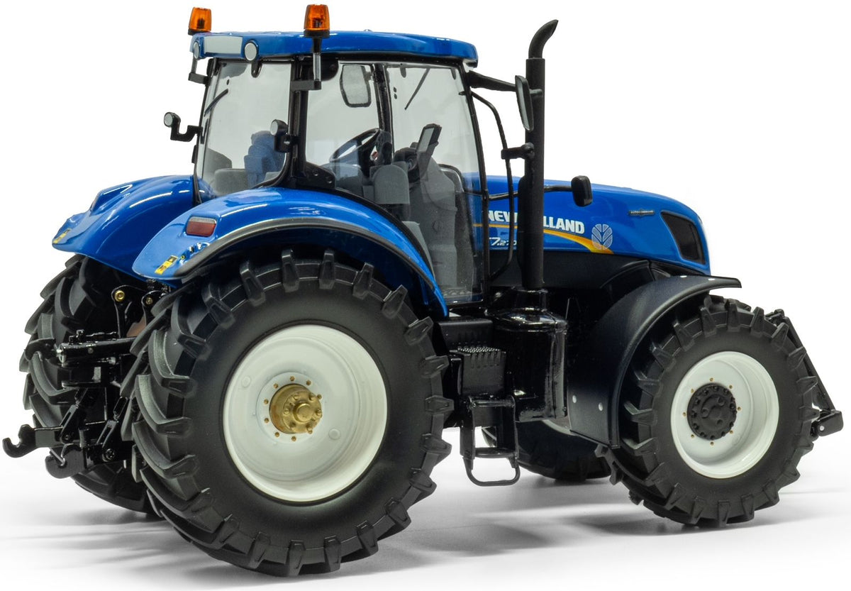 Available to Order – New Holland T7.270 1:32 (ROS 30139)