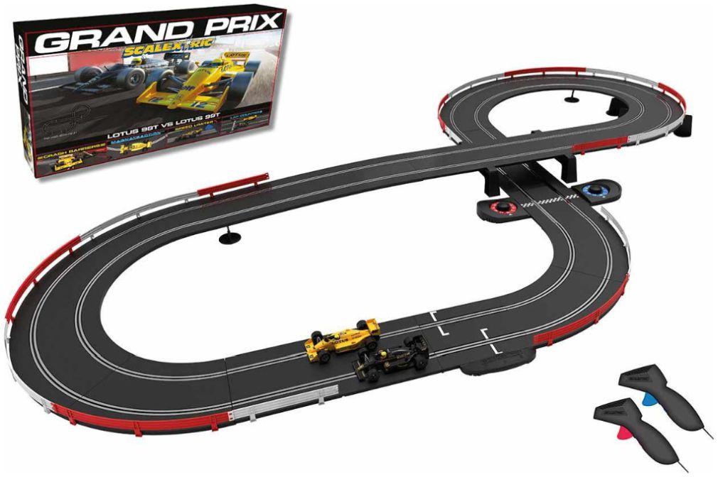Scalextric 1980's Grand Prix Race Set Standard Analogue Set 1:32 Scalextric Model (view 3)