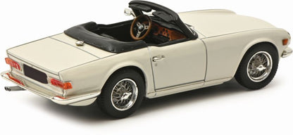 Available to Order – Triumph TR6 White PRO.R43 1:43 (SHU 09151)
