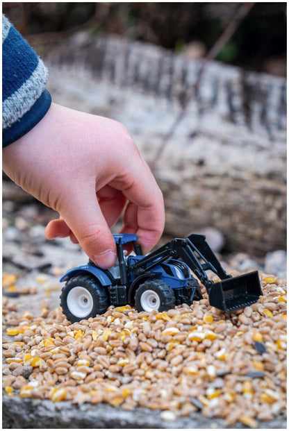 Available To Order – New Holland With Front Loader 1:87 Siku Model (SIK 1396)
