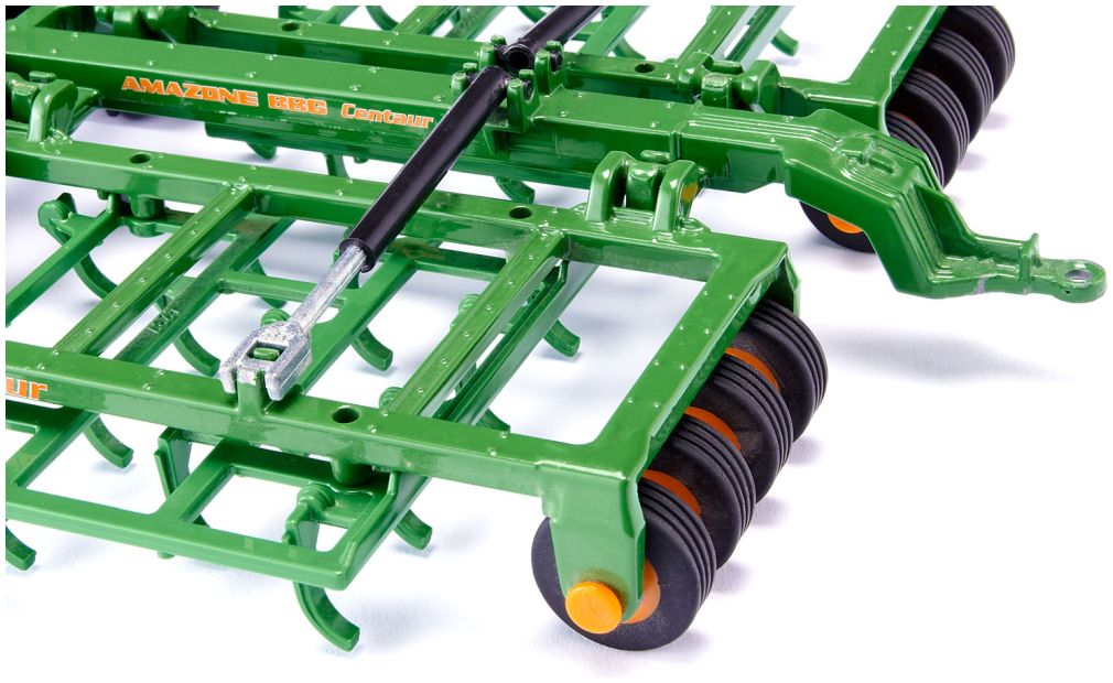 Available To Order – Amazone Centaur 1:32 (SIK 2069)