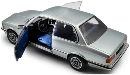BMW E21 323i Saphire Blue Metallic 1980 1:18 Solido Model (view 3)