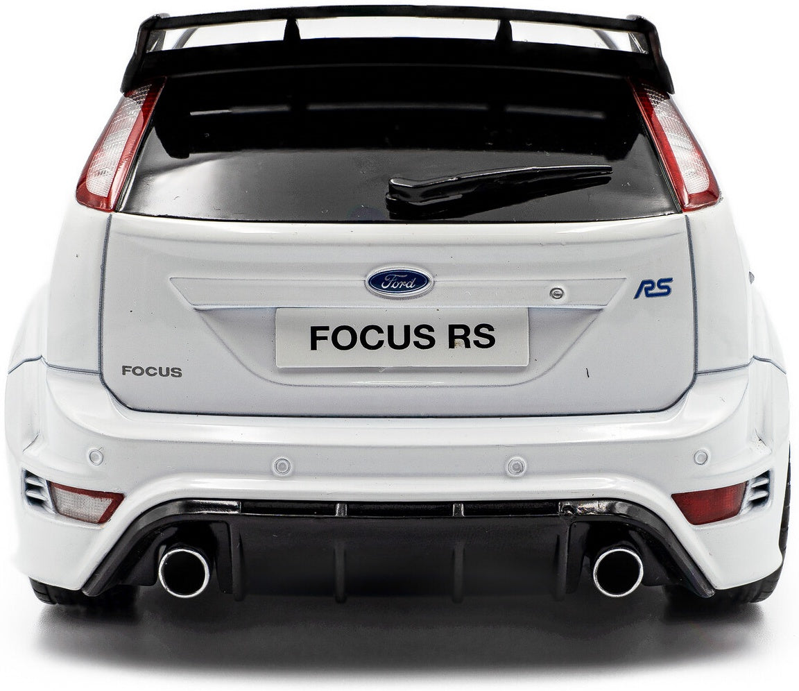 Available to Order – Ford Focus RS MK2 - Frozen White Metallic 2009 1:18 (SOL 1813102)