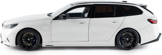 BMW M5 Touring Alpine White Solid 2025 1:18 Solido Model (view 2)