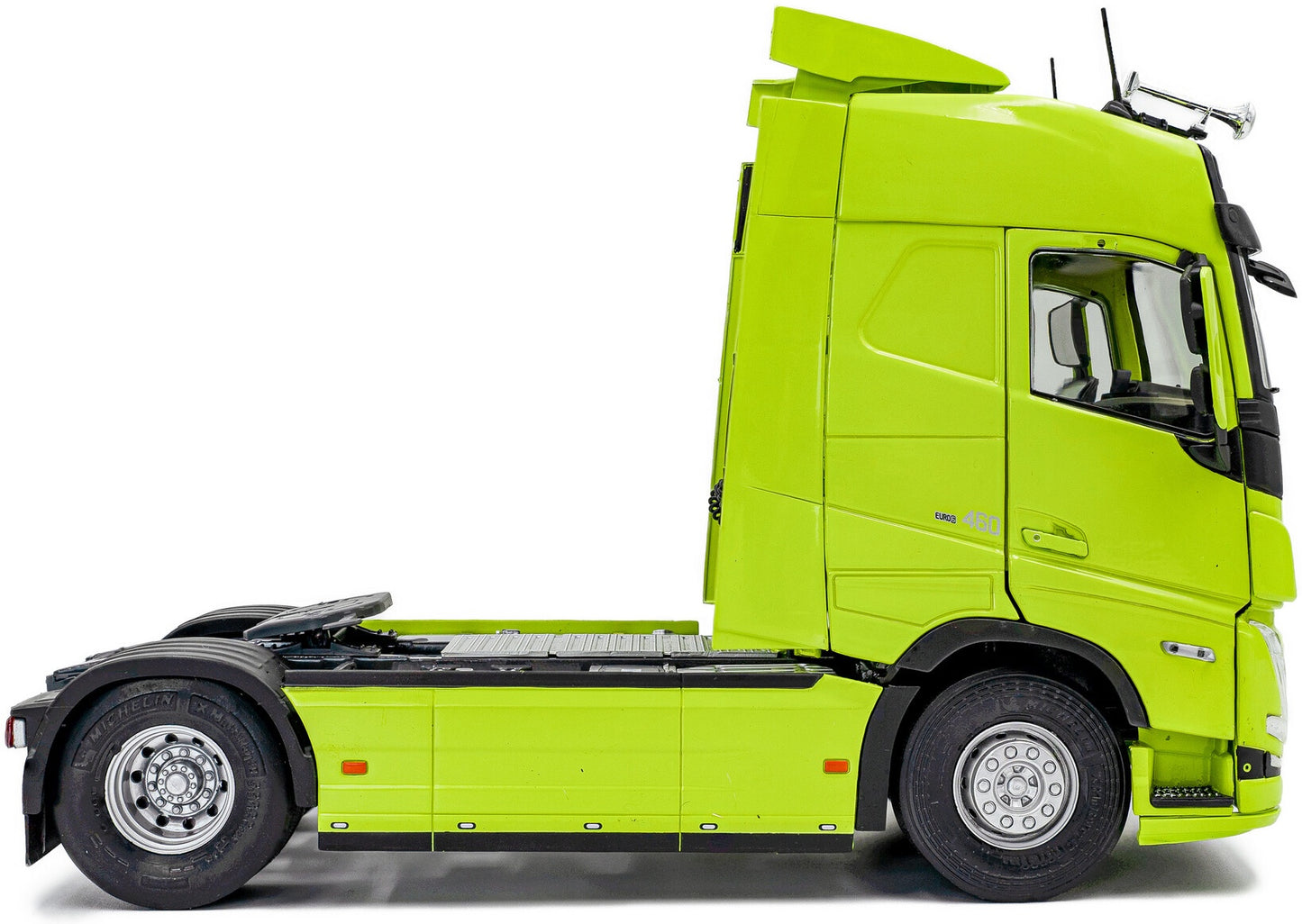 Available to Order – Volvo Trucks FH Gobetrotter XL Neon Green 2023 1:24 (SOL 2400107)