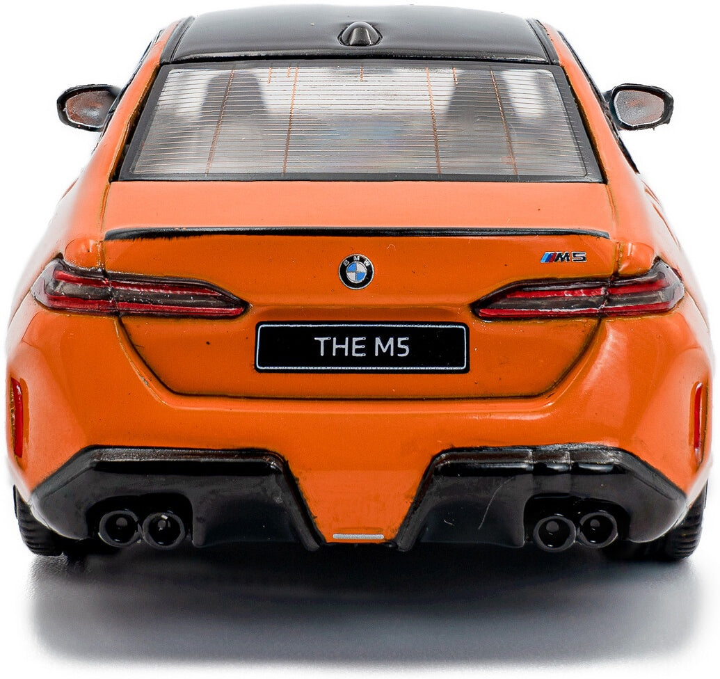 BMW G90 M5 Sedan Fire Orange III 2024 1:43 Solido Model (view 3)