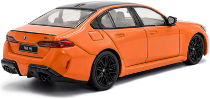 BMW G90 M5 Sedan Fire Orange III 2024 1:43 Solido Model (view 4)