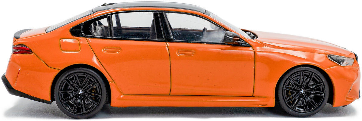 BMW G90 M5 Sedan Fire Orange III 2024 1:43 Solido Model (view 5)