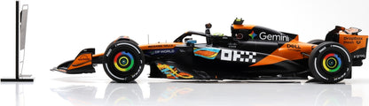 McLaren MCL39 #4 3rd Abu Dhabi GP 2025 L. Norris F1 Drivers Champion 2025 w/Board 1:18 Spark Model (view 4)