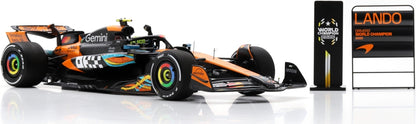McLaren MCL39 #4 3rd Abu Dhabi GP 2025 L. Norris F1 Drivers Champion 2025 w/Board 1:18 Spark Model (view 6)
