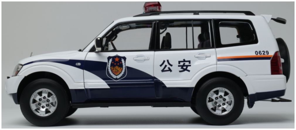 Available To Order – Mitsubishi Pajero V73 China Police 1:18 (SUN H5835)