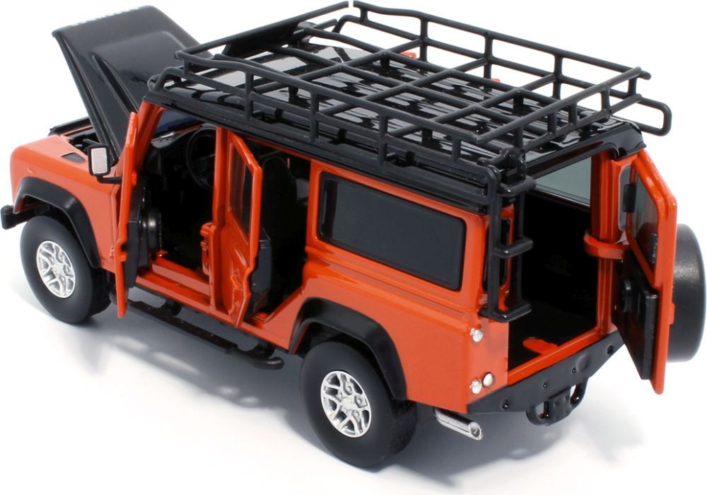Land Rover Defender 110 - Tangiers Orange Lights and Sound & Pull Back 1:32 – diecast model (view 3)