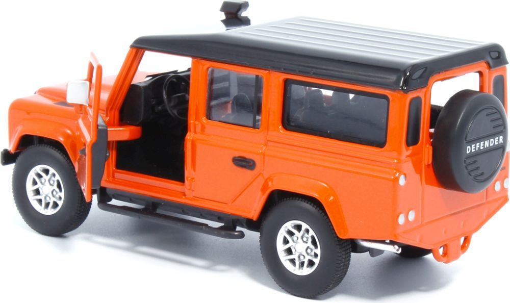 Land Rover Defender 110 - Tangiers Orange Lights and Sound & Pull Back 1:32 – diecast model (view 4)