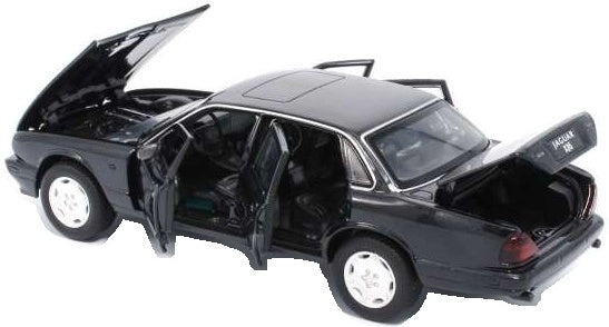 Available to Order – Jaguar XJ6 - Black Lights and Sound & Pull Back 1:32 (TAY 32110016)