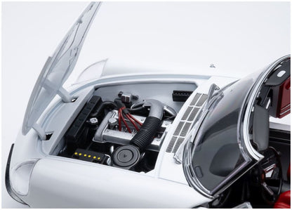 Available To Order – Alfa Romeo 1600 Duetto Spider 1966 Bianco Farina White 1:18 (TOU 18120004)