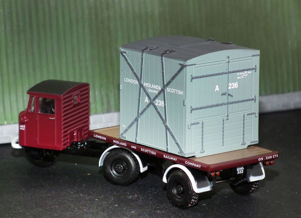 Type 'A' container - LMS Grey (2 pieces) Running Numbers - A204 & A236 OO – diecast model (view 6)